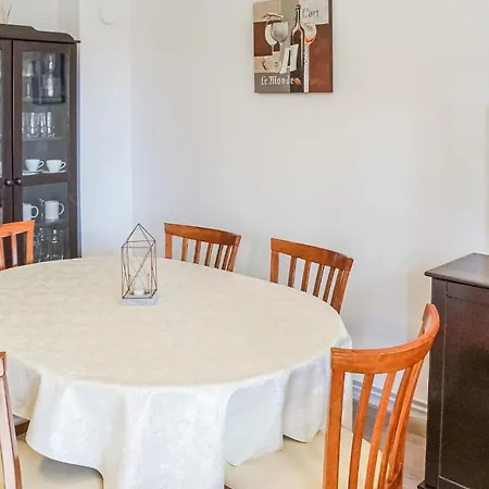 Awesome In Heviz W/ Outdoor Swimming Pool, Wifi And 3 Bedrooms Holiday home *