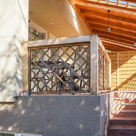 Holiday home Awesome In Heviz W/ Outdoor Swimming Pool, Wifi And 3 Bedrooms Balatongyorok