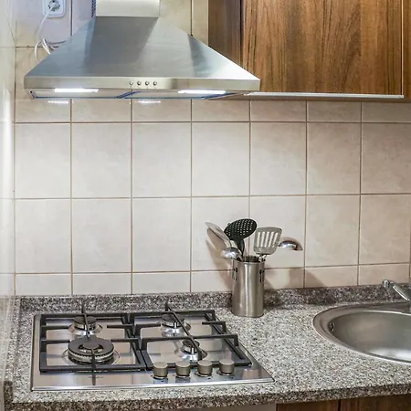 Awesome In Heviz W/ Outdoor Swimming Pool, Wifi And 3 Bedrooms Holiday home Balatongyorok