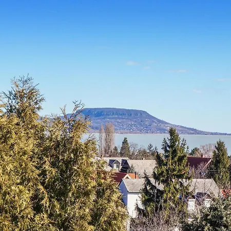 Awesome In Heviz W/ Outdoor Swimming Pool, Wifi And 3 Bedrooms Holiday home