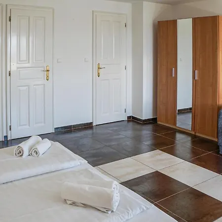 Holiday home Awesome In Heviz W/ Outdoor Swimming Pool, Wifi And 3 Bedrooms